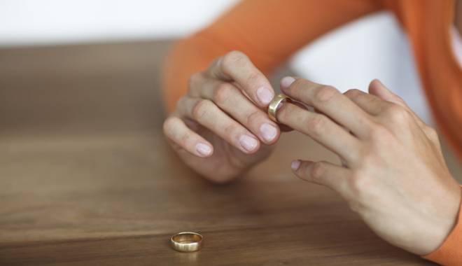 Crește taxa de divorț. Cât costă să scapi de căsătorie - crestetaxa-1424361766.jpg