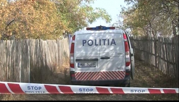 CRIMĂ CUMPLITĂ. Un bătrân a omorât, cu un topor, o femeie care îl ajuta la treburile gospodărești - crima-1548491250.jpg