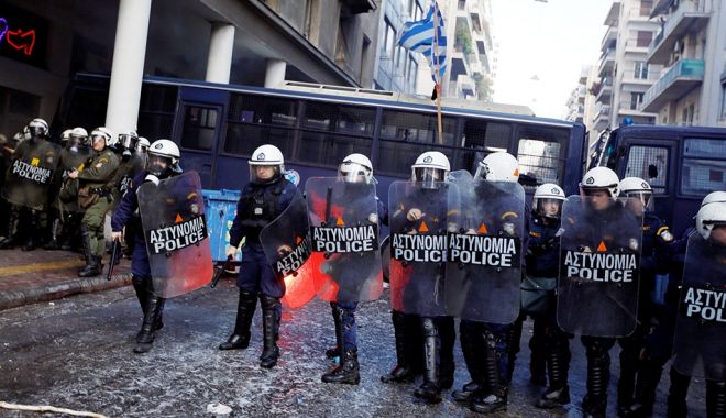 Români arestați alături de zeci de persoane implicate în 60 de crime - crima-organizata-grecia-1709468765.jpeg