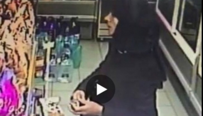 IMAGINI CAMERE SUPRAVEGHERE: Ce a făcut criminala de la metrou înainte de a o ucide pe tânără - criminalamagazin49698939408400-1513256601.jpg