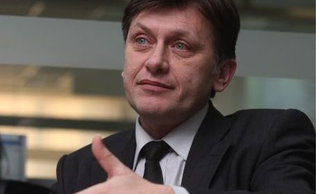 Crin Antonescu vine la Constanța - crin-1324374366.jpg