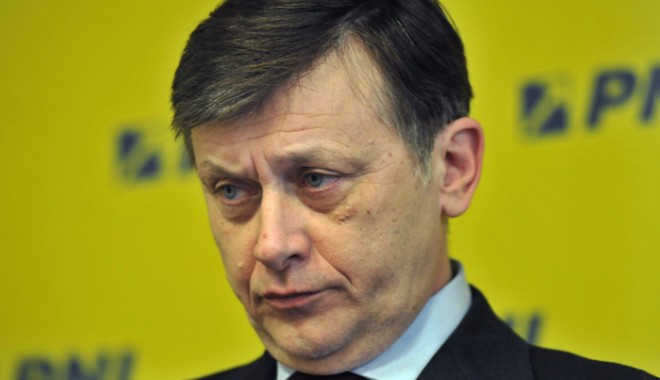 Crin Antonescu a renunțat la candidatura la prezidențiale - crin-1401533806.jpg