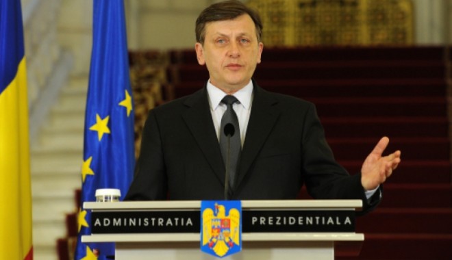 Crin Antonescu a susținut astăzi o conferință de presă de la Palatul Cotroceni. Vezi principalele declarații ale președintelui interimar - crin12347550060747400-1342197282.jpg