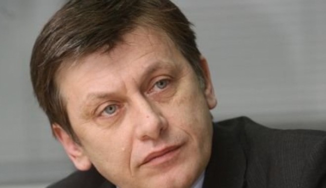 Antonescu cheamă în România ambasadorii din Canada și Grecia - crin401639200-1344505547.jpg