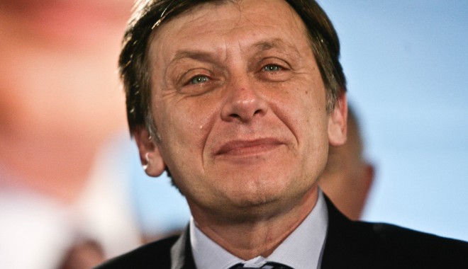 Antonescu a declarat închisă legislatura 2008-2012 la Senat - crinantonescu-1353420518.jpg
