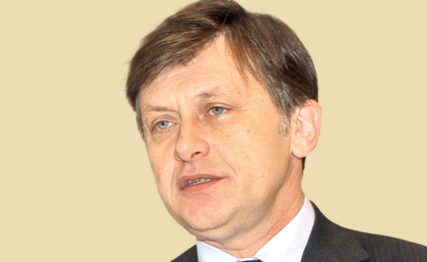 ANTONESCU promite din nou: 