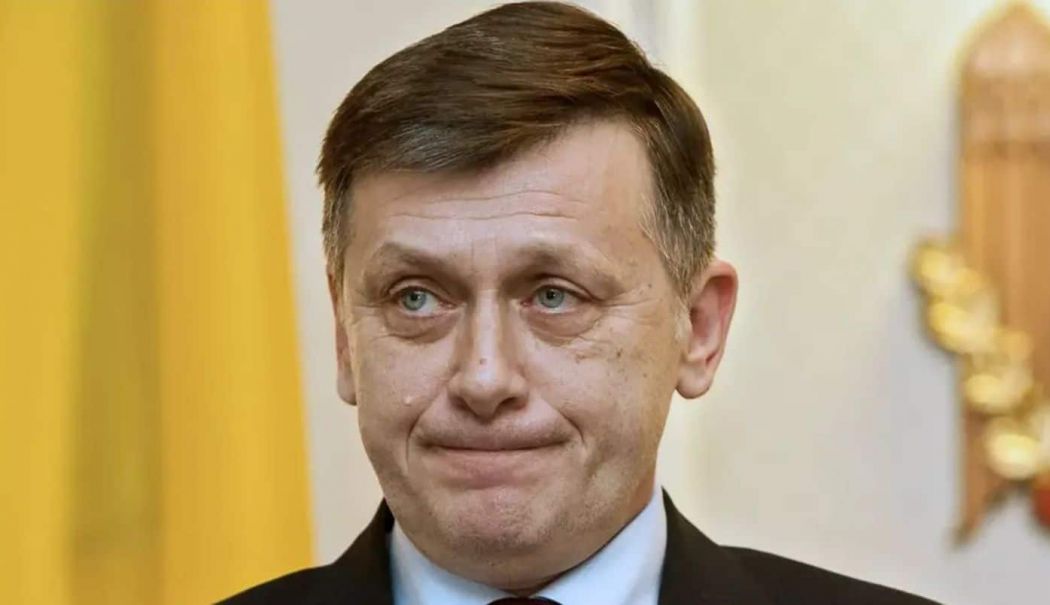 Crin Antonescu susținut de PSD, PNL, UDMR şi grupul minorităţilor pentru a intra în cursa prezidențială