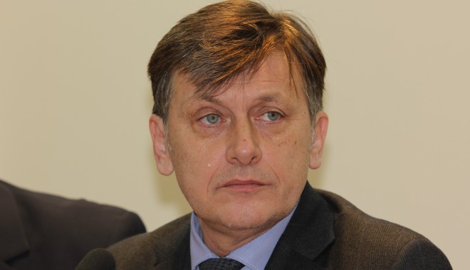 Crin Antonescu: Liberalii nu participă la discursul președintelui Băsescu - crinantonescu3-1330351618.jpg