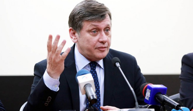 Crin Antonescu ar putea fi inclus în sondajele pentru stabilirea candidatului la prezidențiale - crinantonescuarputeafiinclusnl2-1402935046.jpg