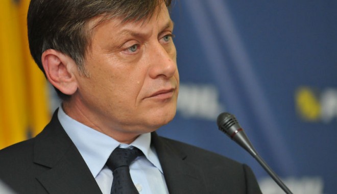 Antonescu, atac DUR: Premierul a început un joc destul de parșivel - crinantonescudosarpsihiatric1373-1378975314.jpg
