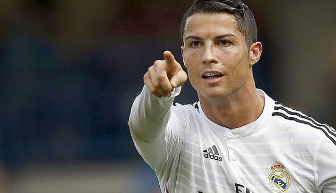Cristiano Ronaldo caută o mamă surogat pentru a deveni tată - cristianoronaldo3053936b-1452778521.jpg
