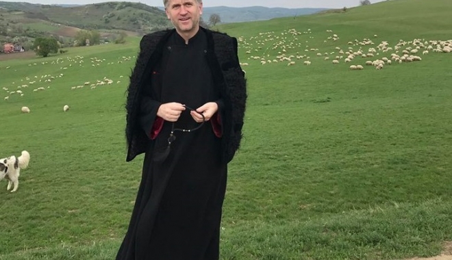 Cristian Pomohaci SCAPĂ DE CATERISIRE. Preotul va fi SUSPENDAT UN AN - cristianpomohaci-1507286575.jpg