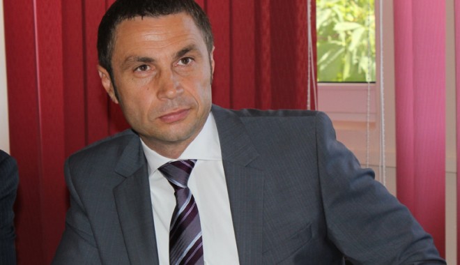Problema câinilor fără stăpân, pe agenda de lucru a primarului din Mangalia - cristianradu-1357846404.jpg