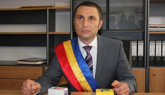 Cristian Radu se întâlnește cu agenții economici - cristianradu13-1350897507.jpg