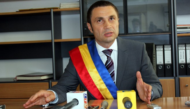 Mangalia, la ora adevărului:  când va ajunge apa caldă și în casele oamenilor? - cristianradu16-1345377087.jpg