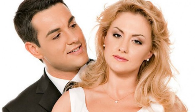 Oana Turcu, clipe de coșmar în MAMAIA - cristibrancuoanaturcu-1373810380.jpg