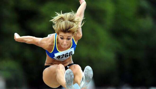 Cristina Bujin și Andreea Grecu,  pe podium la Internaționalele României - cristina-1432484028.jpg