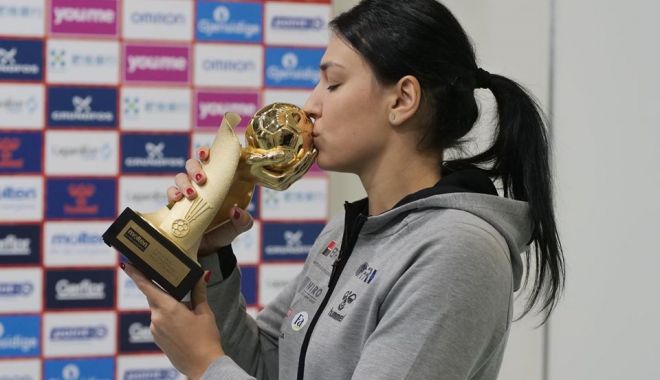 Adio salarii de zeci de mii de euro pe lună plătite sportivilor din bani publici. Guvernul vrea să le impoziteze cu 30% - cristinaneagu2-1695832359.jpg