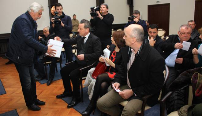 Cristinel Dragomir, din nou la cârma Consiliului Județean - cristineldragomirvot3-1424887820.jpg