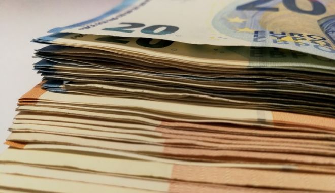 Guvernul flexibilizează accesul la granturi - criteriuldeselectiemodificate-1605114843.jpg
