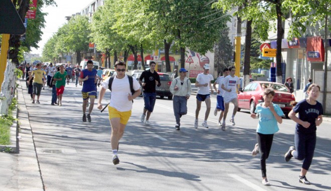 Nu uitați: Duminică, sunteți invitați la cros! - crosziuaeugf4-1317236981.jpg