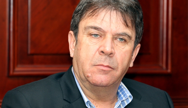 Șeful administrației din comuna Crucea, surprize pentru copiii localității - cruceagheorghefrigioi6-1495730033.jpg