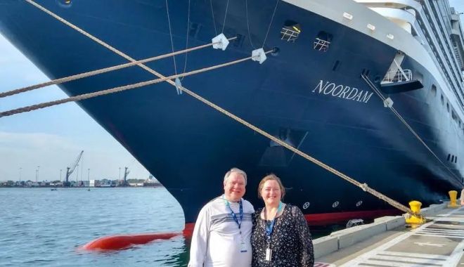 Doi soți și-au vândut toată averea pentru a-și trăi visul: viața pe un vas de croazieră - cruisesaroundglobereallyenjoy733-1703526338.jpg