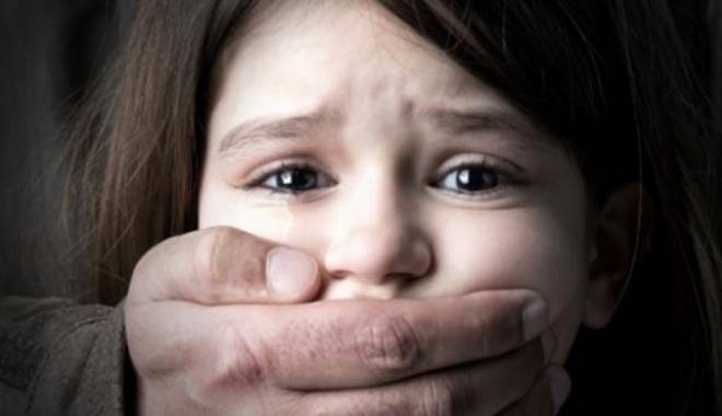 Fetiță de 10 ani, răpită din fața Gării Constanța și violată zile în șir - cruzime-1457716018.jpg