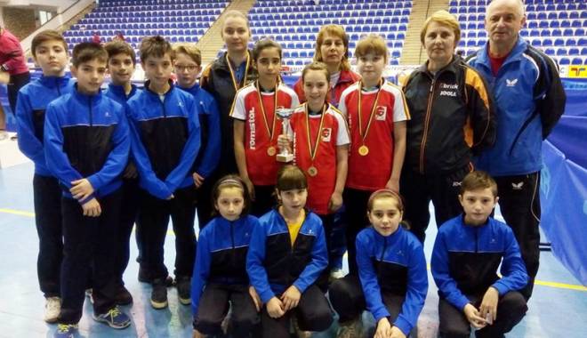 CS Farul, campioană națională la tenis de masă - csfarul-1455556440.jpg