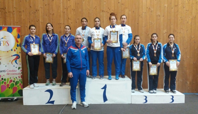 CS Farul a urcat pe  podium la CN de floretă - csfarul-1490718471.jpg