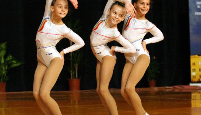 Cei mai buni gimnaști aerobici vin la Constanța - csfarulgimnasticaaerobica-1445011735.jpg