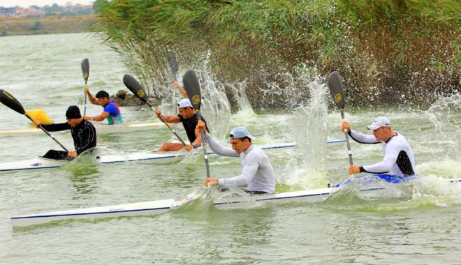 CS Farul participă cu 11 kaiaciști la Campionatele Naționale - csfarulkaiac-1439920403.jpg