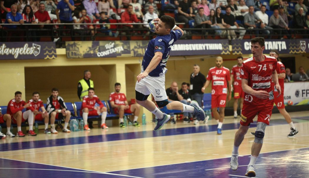 Egal dramatic la Constanţa între CSM şi Dinamo Bucureşti - csm-handbal-dinamo-1715860784.jpg
