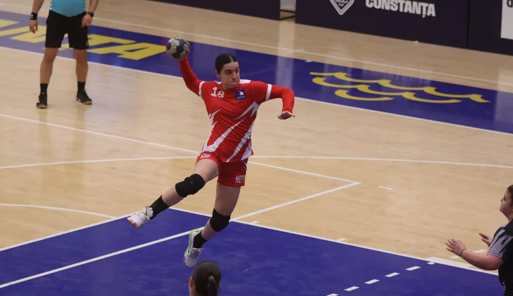 Victorie importantă pentru CSU Neptun în Divizia A la handbal feminin - csu-neptun-victorie-1769793059.webp