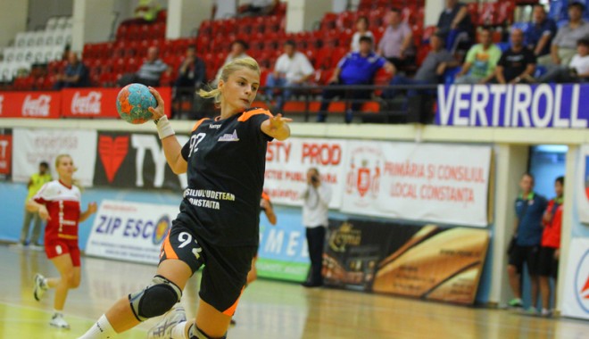 Liga Națională de handbal feminin, etapa a zecea. CSU Neptun, deplasare la Slobozia - csuneptun-1414088131.jpg