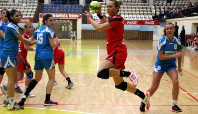Liga Națională de handbal feminin, etapa a 19-a. CSU Neptun, în goana după puncte - csuneptun-1423855386.jpg