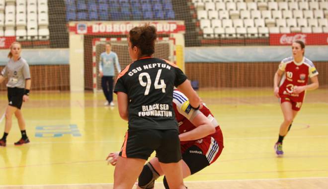 CSU Neptun debutează, astăzi, în play-out,  la Râmnicu Vâlcea - csuneptun-1430329490.jpg