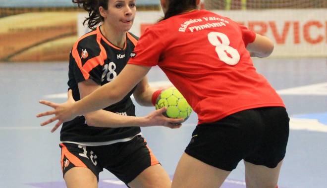Galerie FOTO. Handbal feminin/ Liga Națională: CSU Neptun, victorie de moral cu HCM Râmnicu Vâlcea - csuneptun1-1424008694.jpg
