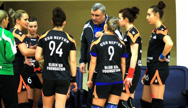 Handbal feminin: CSU Neptun a tras semnalul de alarmă! - csuneptuncsmunireaslobozia141427-1427826425.jpg