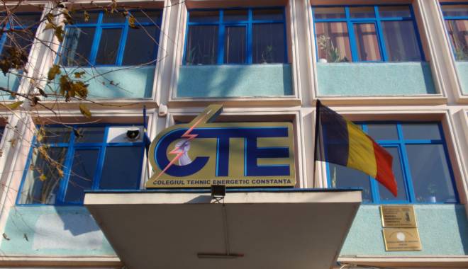 Profesori de la Colegiul Energetic dezbat teme de inovație didactică, în Grecia - cte-1457015788.jpg