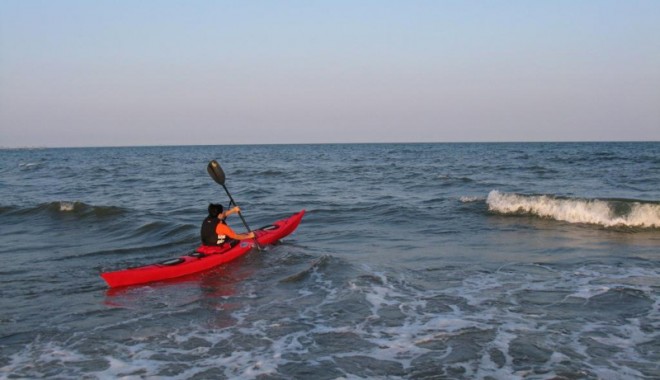 Vacanța perfectă înseamnă și noi experiențe. Iată ce mai pot face turiștii veniți pe litoral - cucaiacullamareaneagra-1311011694.jpg