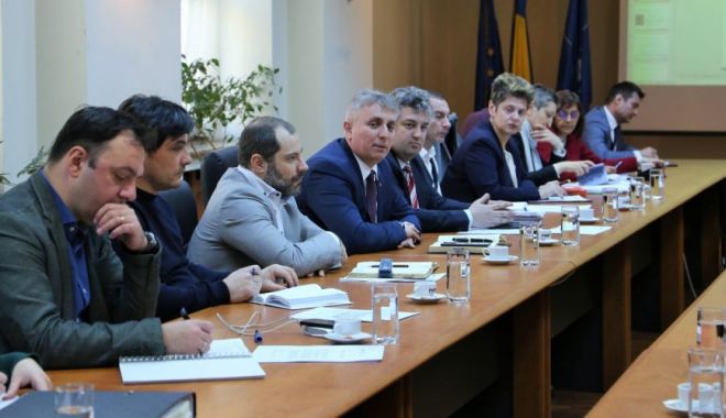 Cu ce se ocupă miniștrii români - cuceseocupaministriromani-1579037762.jpg