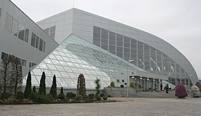 Unele spaţii din cadrul Pavilionului Expoziţional Constanţa se transformă în centre de vaccinare împotriva COVID-19 - cuget-1609937230.jpg