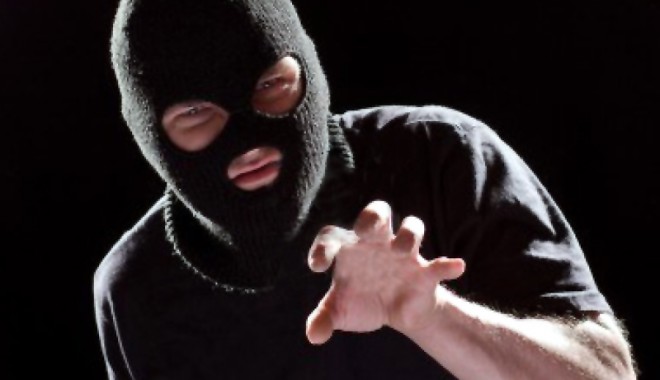 Cum se transformă un copil cuminte într-un infractor periculos - cumajungeuncopilcuminteinfractor-1386355055.jpg