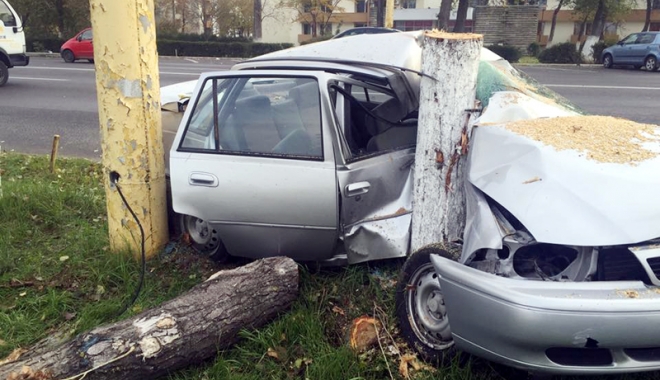 GRAV ACCIDENT DE CIRCULAȚIE, 4000 LEI SPITALIZAREA / Poveste lacrimogenă pentru o femeie din Constanța - cumasinile1478447408-1492596763.jpg