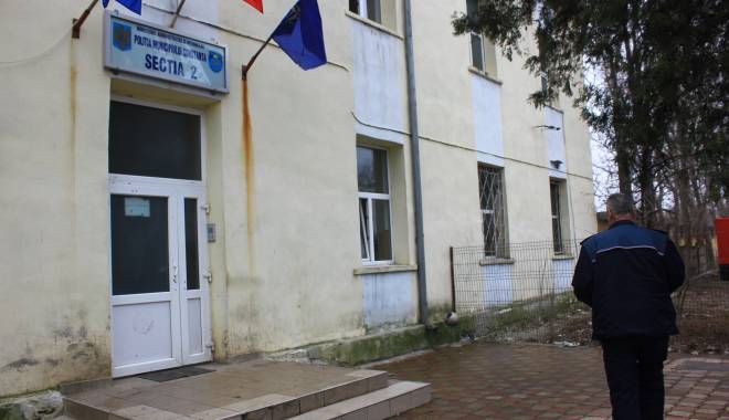 Cum era să rămână fără poșetă o femeie din Constanța - cumerasaramanafaraposeta-1424601043.jpg