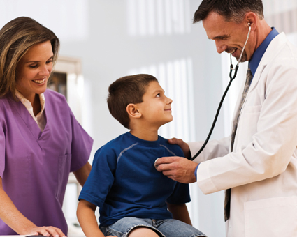 Cum îi învățăm pe copii  să nu le fie frică de doctor - cumiiinvatam-1411909227.jpg