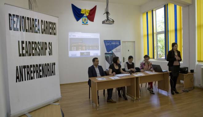 Cum  își convinge UMC viitorii candidați - cumisiconvingeumc-1431364161.jpg
