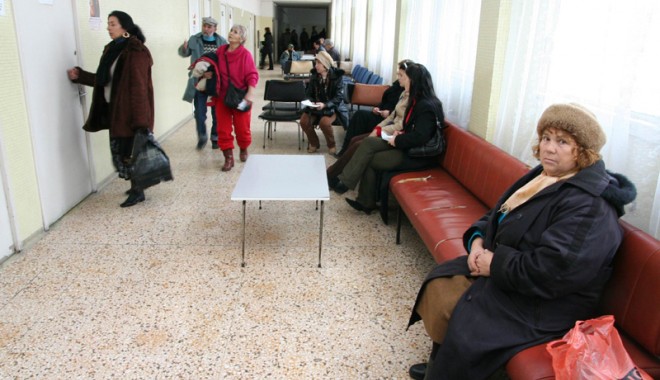 Cum își fură medicii de familie pacienții unii altora - cumisifuramedicii-1389723525.jpg