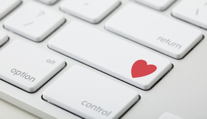 Cum ne-a schimbat internetul viața amoroasă - cumneaschimbatinternetul-1409731101.jpg